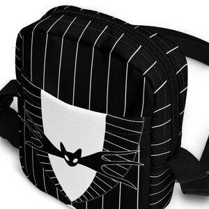 Midnight Whirl: 'The Jack Nightmare' Utility Axelväska