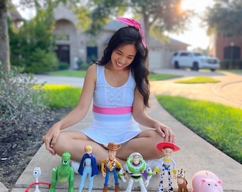 Shepherd Chic: &#39;Bo Peep&#39; Women&#39;s Sleeveless Athletic Crop Top – Toy-Inspired Disneybound for Theme Parks, Cruises & Race Weekends