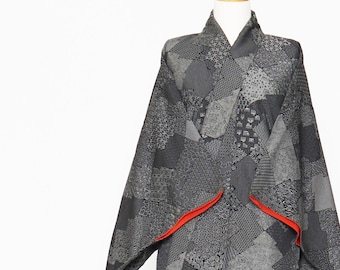 kimono robe / vintage Japanese kimono / casual kimono / kimono jacket / kimono dress /kimono coat
