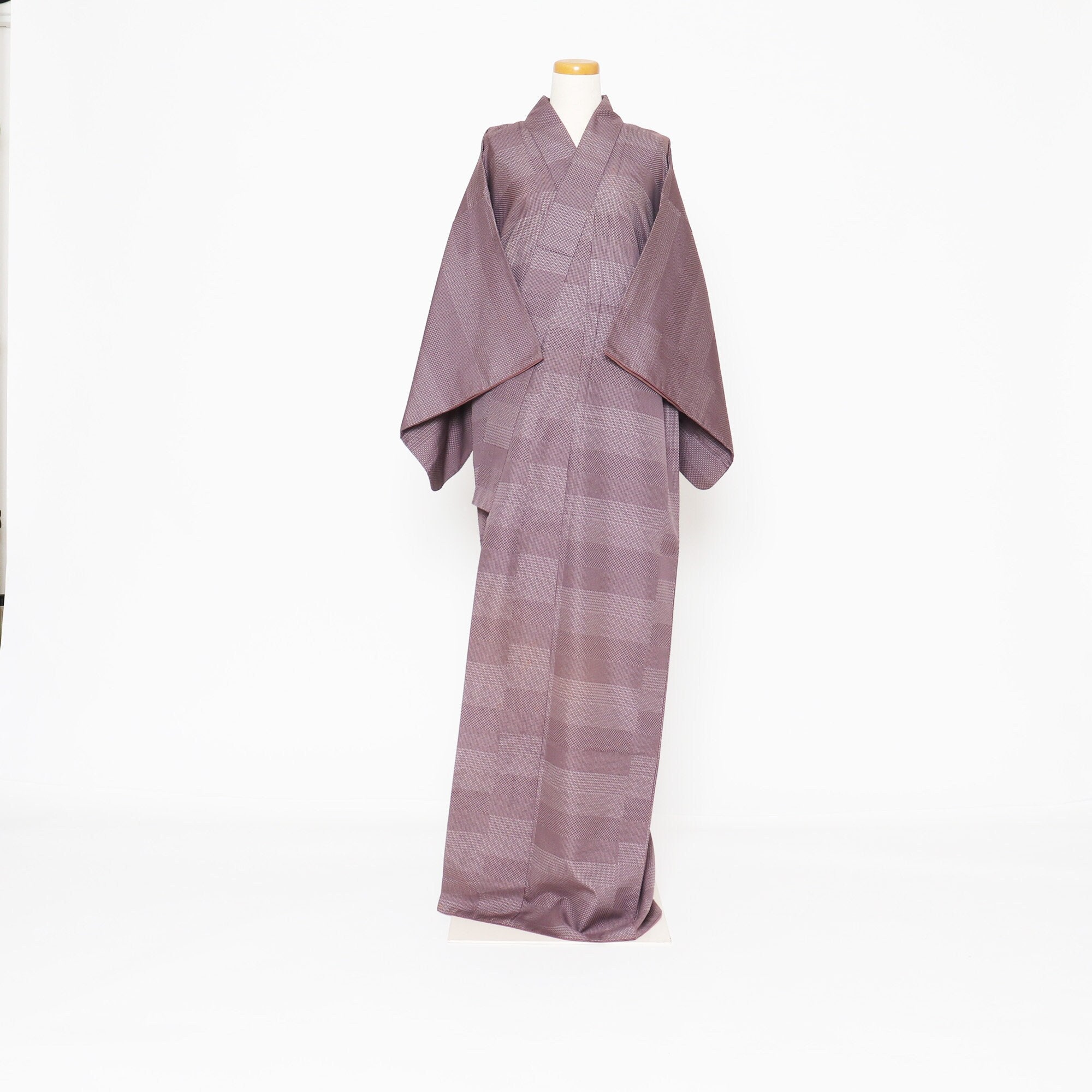 kimono robe / vintage Japanese kimono / casual kimono / kimono jacket / kimono dress /kimono coat