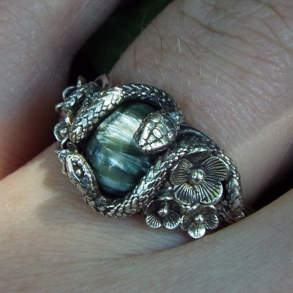 Seraphinite Garden Stroll, Nature inspired Snake ring, Snake and flower nature ring, Druid Ring