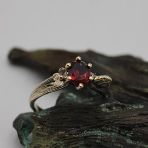 Petals and Shells, Garnet Gold Snail Engagement Ring, 14k Gold Nature Inspired Ring, Unique Elven Ring, Snail Ring, Nature Promise Ring