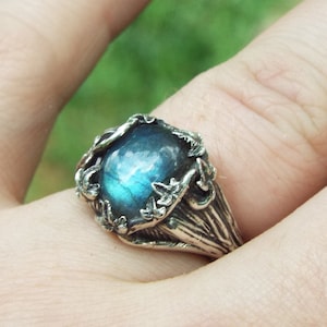 Ivy&#39;s Embrace, Sterling Silver Nature Inspired Ivy Ring, Labradorite Nature Ring, Elven Nature Ring, Goth Nature Ring, Fantasy Forest Ring