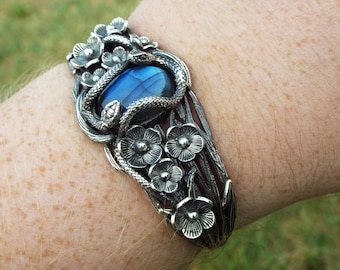 Labradorite Snake Bracelet: Oxidized Sterling Silver Flower Cuff