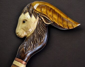 Bastoni di legno intagliati - Italia Bastoni di legno intagliati - Italia