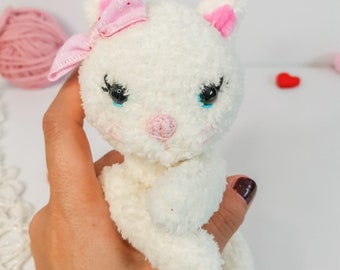 Adorable Crochet Pattern for a Plush Kitten - Perfect for Cuddles and Gifts