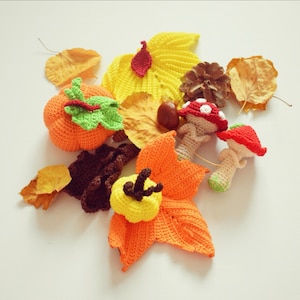 Herbstliche Häkelanleitungen: Pilze, Ahornblätter und Kürbis