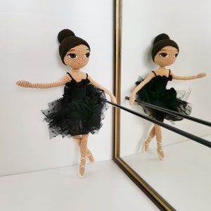 Ballerina Dream: A Crochet Pattern for an Enchanting Amigurumi Ballet Dancer