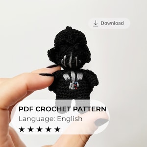 Patrón de amigurumi de villano espacial a crochet, colgante de señor oscuro en PDF, patrón de llavero de ciencia ficción