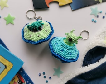 Flying Saucer Crochet pattern Alien in spaceship Toy for Sci-Fi fans Amigurumi UFO Space Theme Spacecraft Best toy for boys Instant download