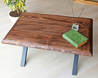 Mesa de centro de madera maciza hecha a mano - Asya / Diseño rústico y de granja / Mesa de centro de la sala de estar con patas de metal