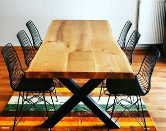 Mesa de comedor de madera maciza de borde vivo , Mesa de comedor de nogal , Mesa de comedor de granja moderna , Mesa de cocina rústica