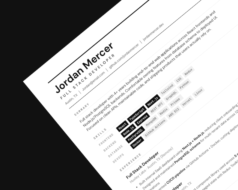 Puede incluir: Un juego de tres cuencos de cer&aacute;mica anidados en tonos azules, verdes y blancos. Los cuencos presentan un esmalte moteado y un dise&ntilde;o sencillo y moderno. El cuenco m&aacute;s grande mide unos 15 cm de di&aacute;metro.
