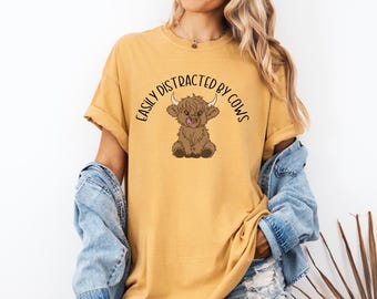 Maglietta "Facilmente distratti dalle mucche", Colori comodi, Maglietta per amanti delle mucche, Maglietta con mucca divertente, Magliette per amanti della fattoria, Maglietta con animali da fattoria, Detto umoristico.