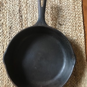 Wagner Ware, 9 Inch Skillet, Cast Iron Skillet