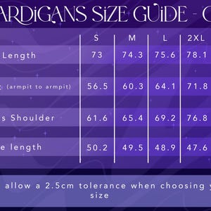 May include: A purple size guide for cardigans, with measurements in centimeters. The guide includes body length, chest, shoulder width, and sleeve length for sizes S to 4XL. Text at the bottom advises a 2.5cm tolerance.