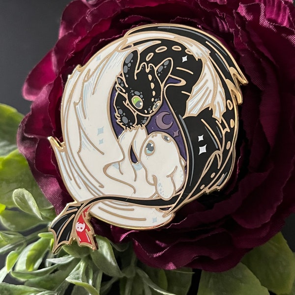 HTTYD "Flight of Dragons" -  2.5" pin