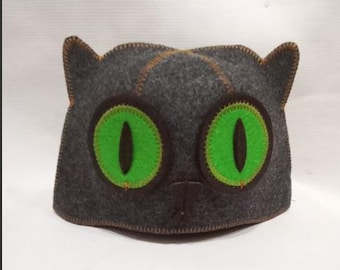 A fun bath or sauna cap, handcrafted from natural felt. Cotiara Cat