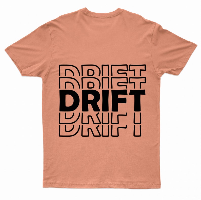 Puede incluir: Una camiseta de color melocot&oacute;n con la palabra "DRIFT" impresa en letras negras apiladas unas sobre otras.
