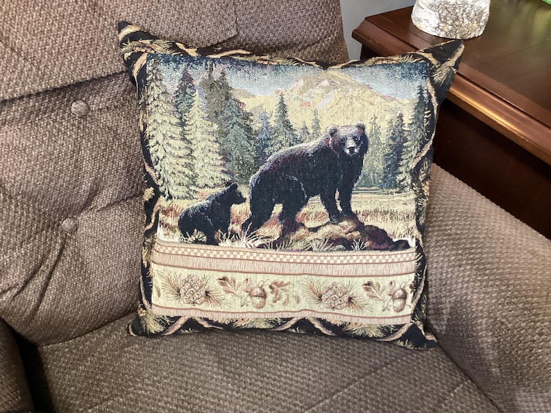 LodgeCompanyDecor Bear & Cub Pillows Bed Shams Runners - Thumbnail 3