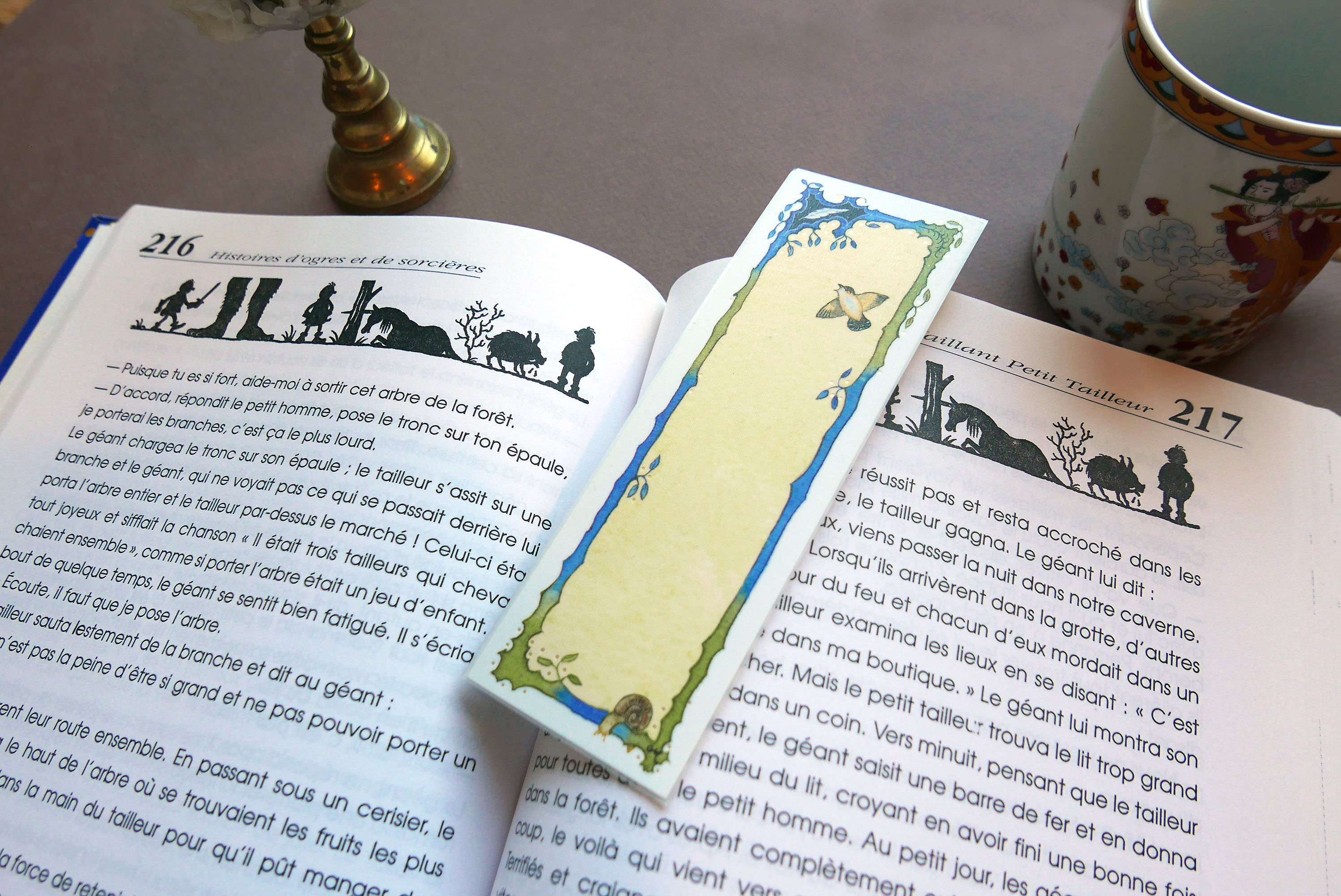 Bookmark illustrated in watercolor, Bird and illumination