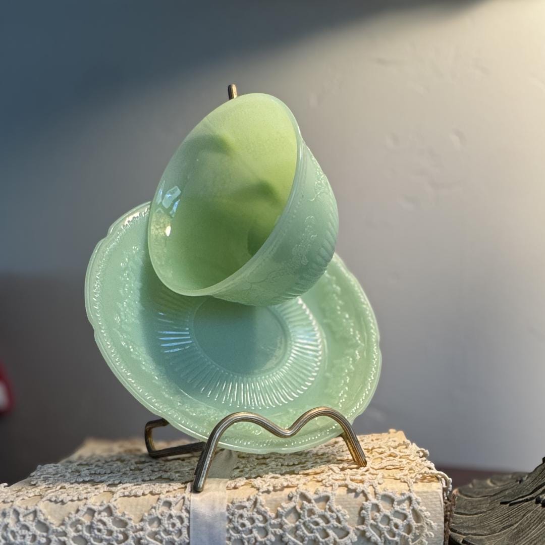 Jadeite Vase Fire King - Etsy