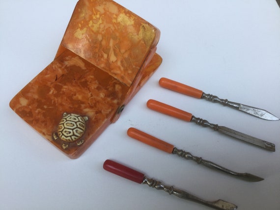 Small Vintage Manicure Set in Travel Case, Swirl … - image 1