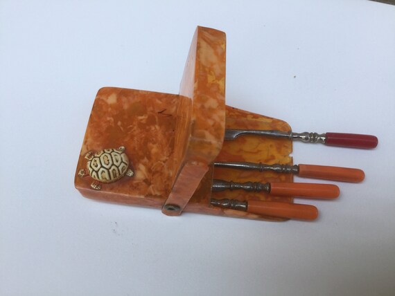 Small Vintage Manicure Set in Travel Case, Swirl … - image 8