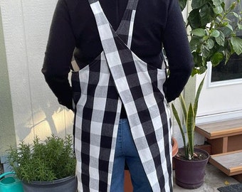 Japanese style Crossback Apron for women/ Cotton  Crossback Apron with pockets/ Handmade Cotton Crossback apron/Free shipping