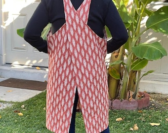 Japanese style Crossback Apron for women/ Cotton  Crossback Apron with pockets/ Handmade Cotton Crossback apron/Free shipping