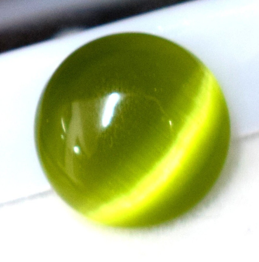 Natural Beautiful Attractive New Green Chrysoberyl Cat s Eye Loose Gemstone 5.65 CT With Blends of Green Tones Cabochon Cut Cats Eye Ring Etsy