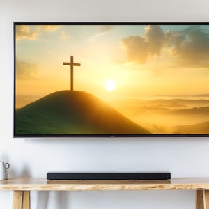 Arte televisivo cristiano: Cruz en la colina, fondo digital del amanecer (PNG 4K)