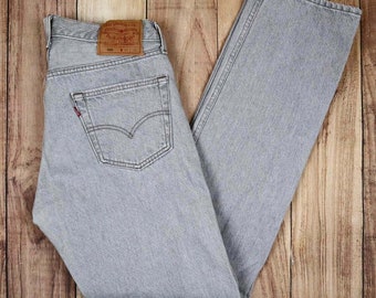 dark grey levi jeans