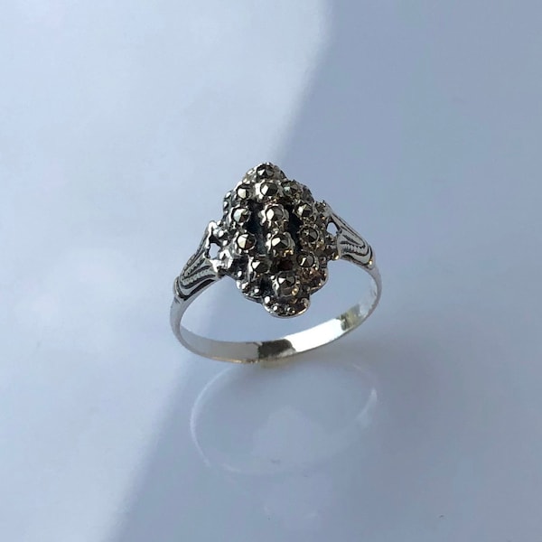Century-Old Vintage Cluster Ring, Antique Ring, 925 Silver Ring, Handmade Ring, Vintage Jewelry, Boho Ring, Statement Ring, Cocktail Ring