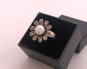 Flower Pearl Ring, 925 Silver Ring, Handmade, Vintage Ring, Pearl Ring, Flower Ring, Statement Ring, Floral Ring, Gift for Her, Unique Ring