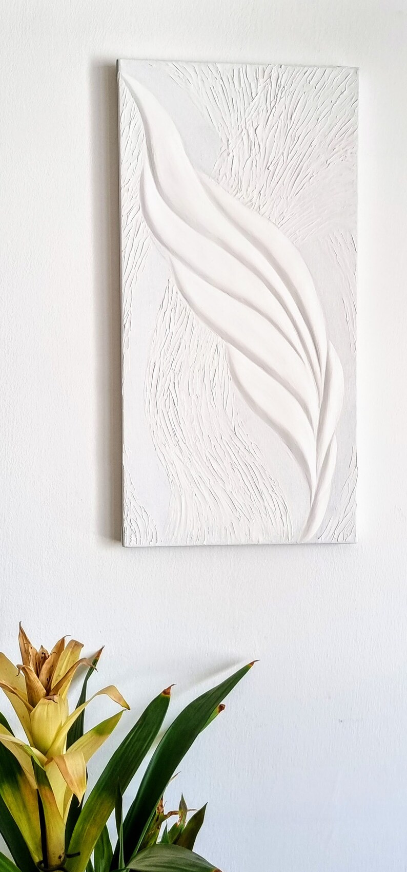 Minimalist White Feather Plaster Wall Decoration, 3D Wall Art For Midcentury Modern Decor, Abstract Feather Art Bas Relief image 2