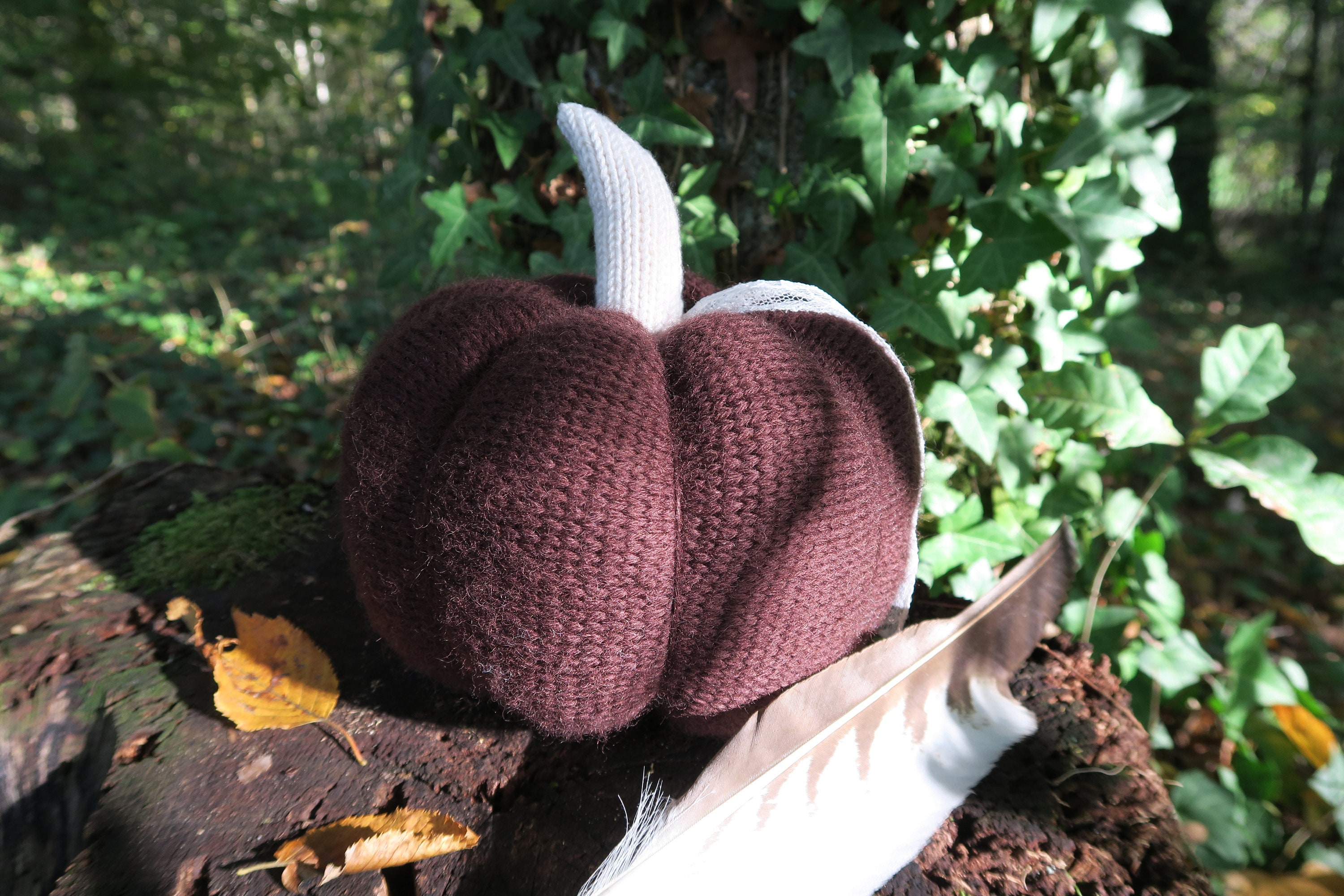 Prunelle - Collection Hivernale Moyenne Citrouille Prune avec Dentelle Blanche Trivotée et Cousue Ma