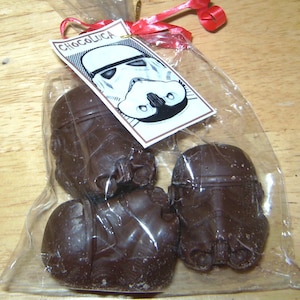 x 10 bags Chocolate Star Wars Stormtrooper chunky heads 3 per bag Milk Mixed or White party wedding favours