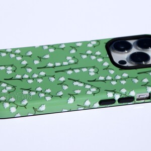 Étui de portable robuste Muguet pour iPhone® et Samsung Galaxy® | Jolie trousse verte à motifs floraux nature et jardin pour le printemps et l'été image 5