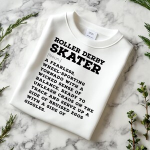 Camiseta divertida con la definición de patinador de roller derby, camiseta para mujer, camiseta de roller derby, regalo de roller derby, ropa de roller derby, patinador de roller derby imagen 3