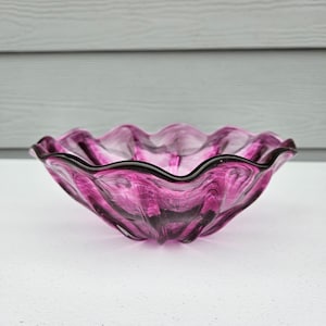 Hand blown fluted glass bowl