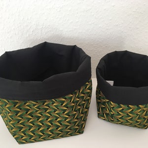 Large and small storage baskets made from South African Shweshwe fabric image 5