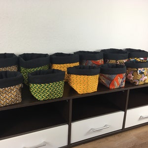 Large and small storage baskets made from South African Shweshwe fabric image 8