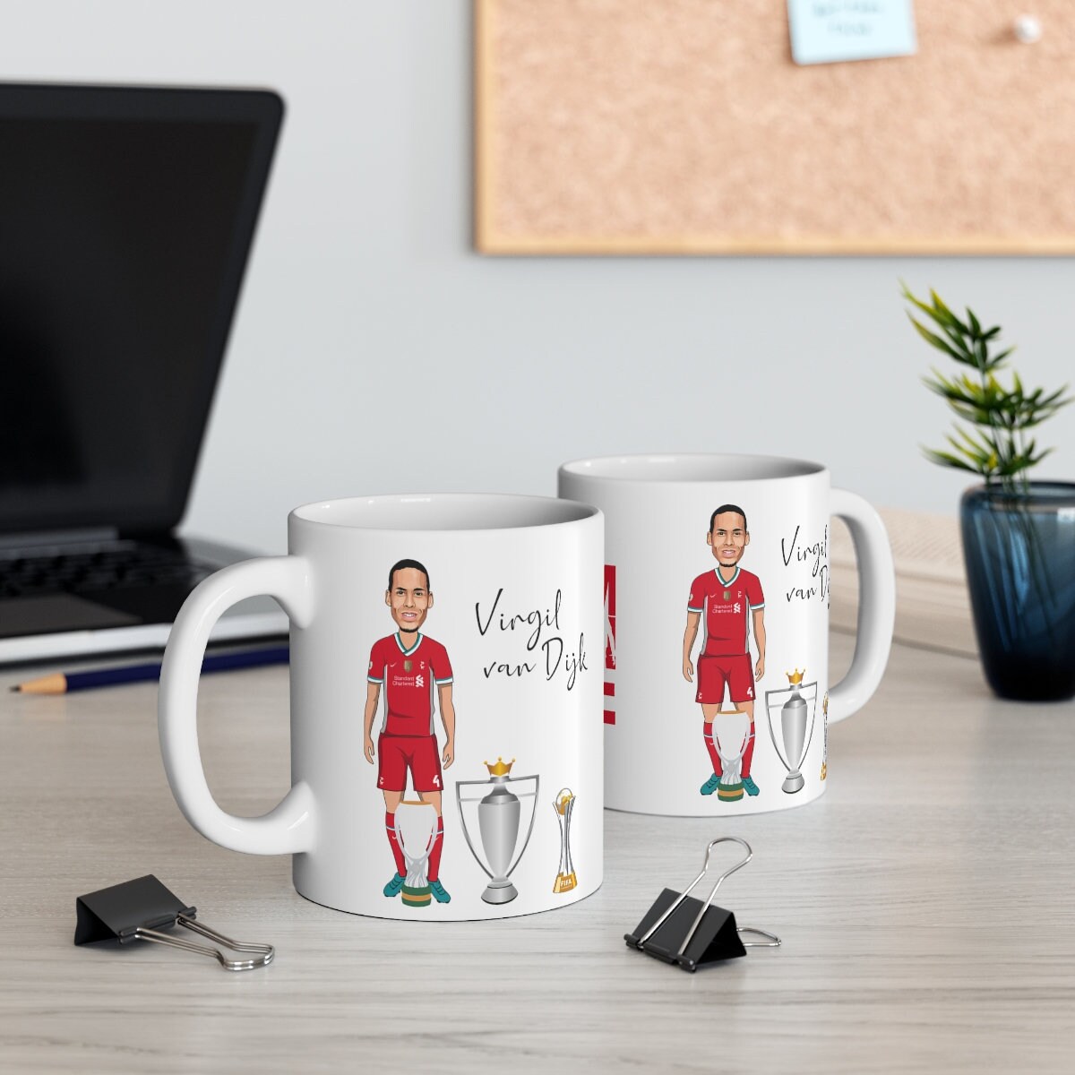 １着でも送料無料 3 フィルジル・ファン・ダイク トロフィー 似顔絵 FC リバプール 記念グッズ