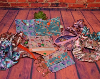 Genshin Themed Patterns Gift Bundle, Wallet Keyring, Pod Bag Scrunchie - kazuha, Klee, Dodoco, Xiao, Hu Tao, Yae