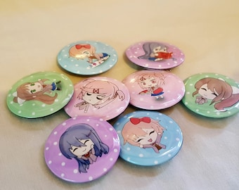 ドキドキ文芸部 缶バッジ 2個セット - メルカリ