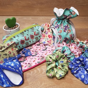 Pacchetto regalo a tema Zelda: elastico per capelli, astuccio, portafoglio, portachiavi con borsa da dadi, fiocco per capelli, chibi carino, Zonai, foca di sabbia, collegamento, bestie, campioni