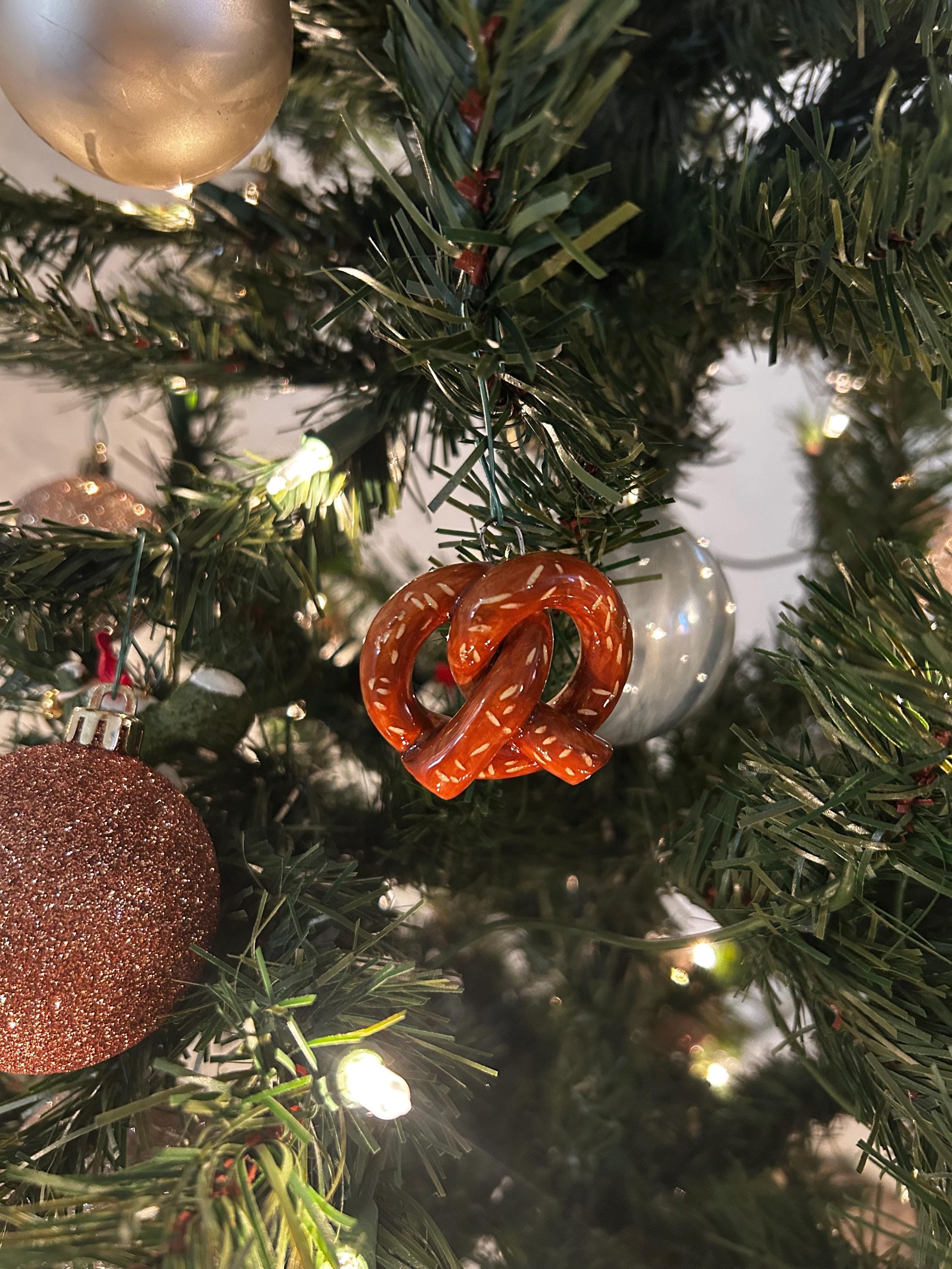 Pretzel ornament - Etsy 日本