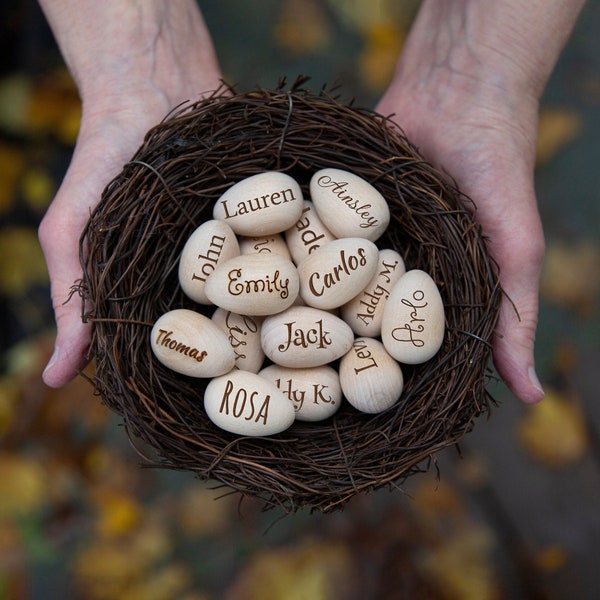 Family Tree Nest with Engraved Wood Eggs with Names, Grandparent Gift with Children's Names, Prayer Tokens, Personalized Name Gift