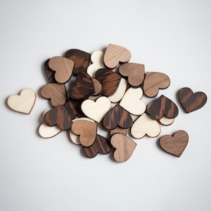 Wood Heart Table Scatter, Wedding Décor, Valentine&#39;s Party Place Setting Decoration in 8 Color Options, Reusable Wooden Confetti for Crafts
